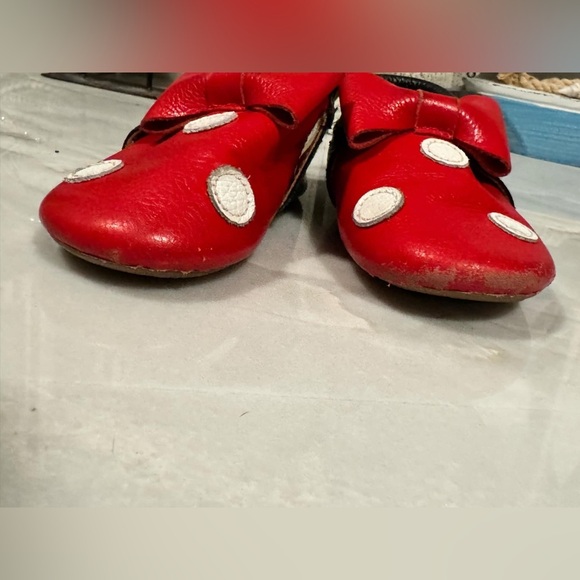 Red and Black Kids Shoes with Bow FREE WITH ANY PURCHASE 18-24m - Picture 4 of 6
